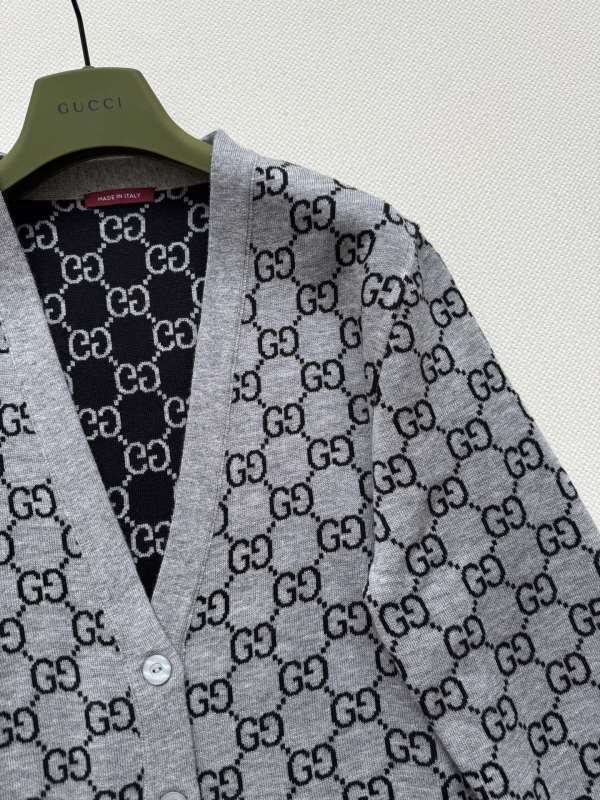 MONOGRAM V-NECK KNIT CARDIGAN