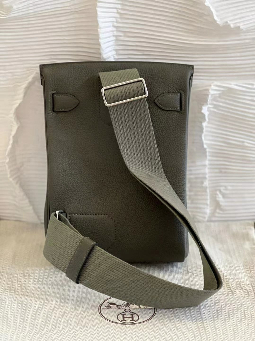OLIVE KELLY CROSSBODY