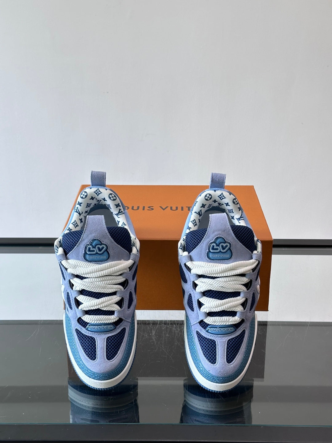 BLUE AND GREY LOW-TOP SNEAKERS WITH MESH PANELS