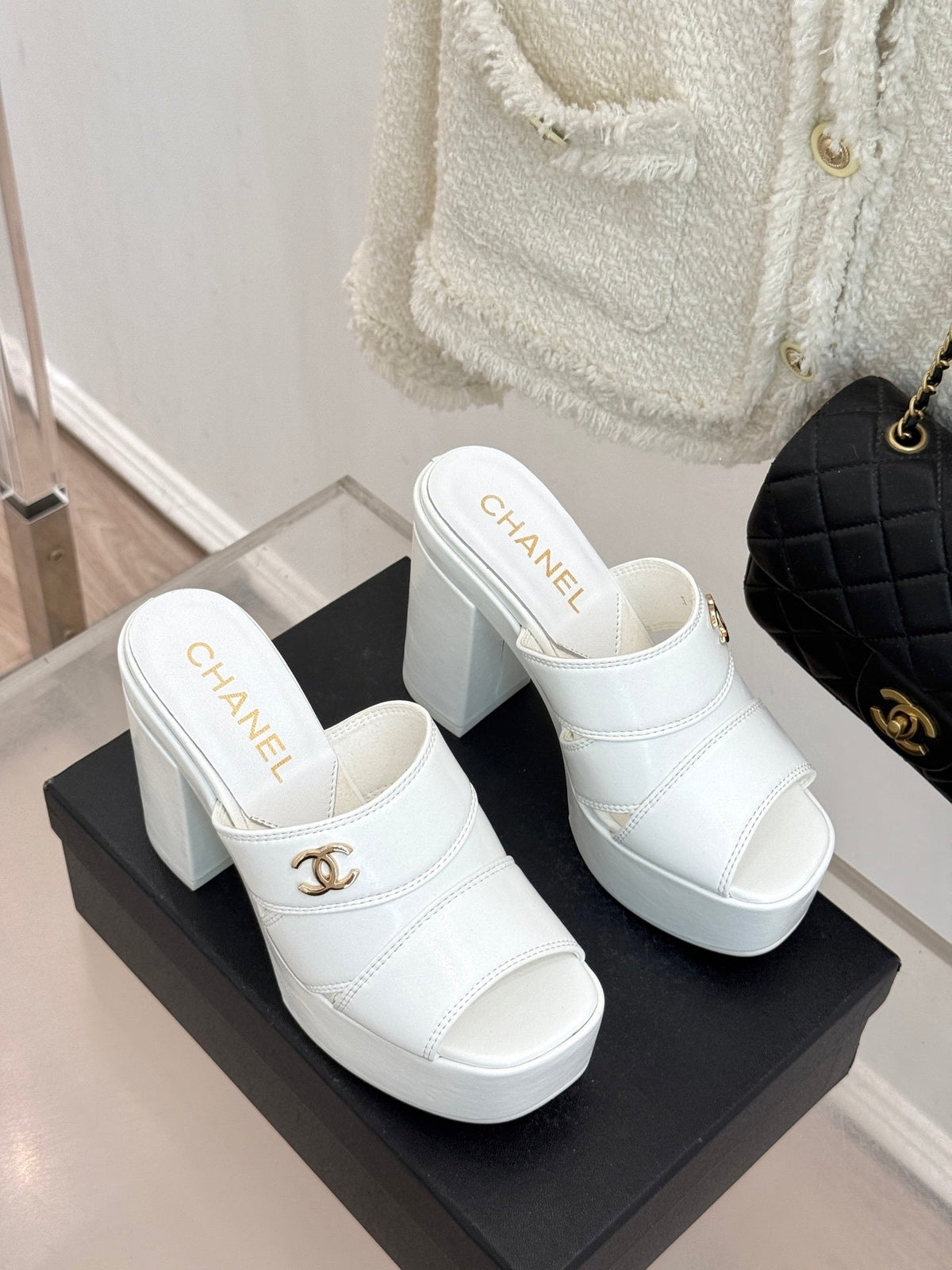 WHITE PLATFORM HEEL MULES