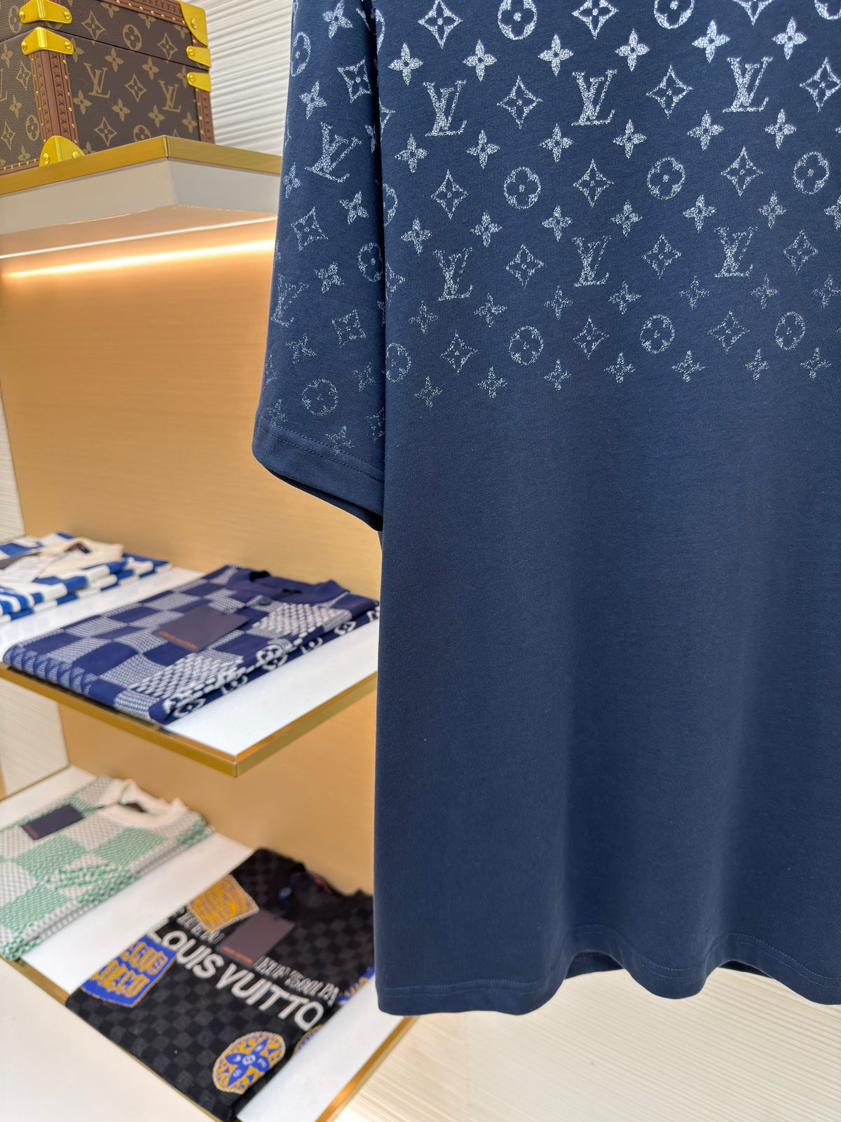 MONOGRAM GRADIENT PRINT T-SHIRT