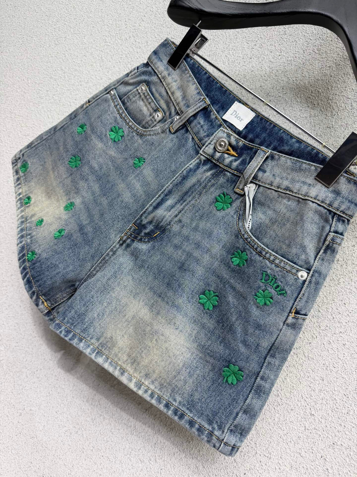 BLUE DENIM SHORTS WITH FLORAL EMBROIDERY