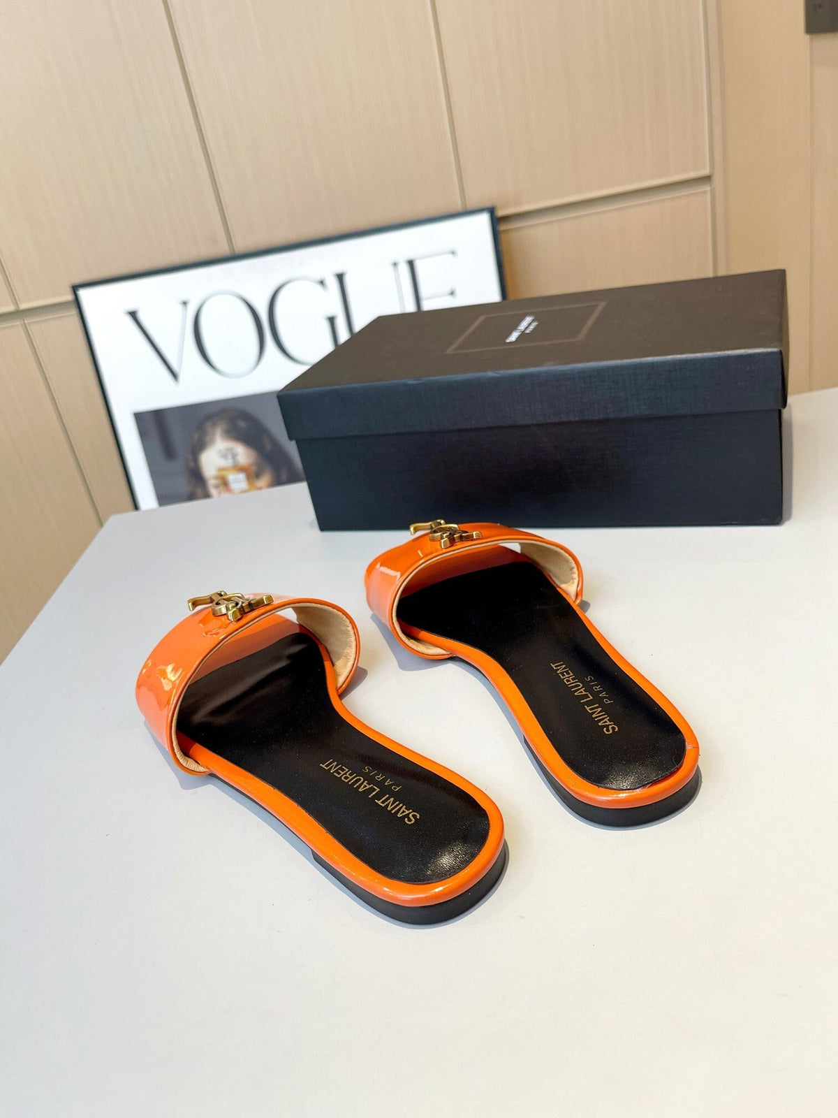 ORANGE PATENT SLIDE SANDALS