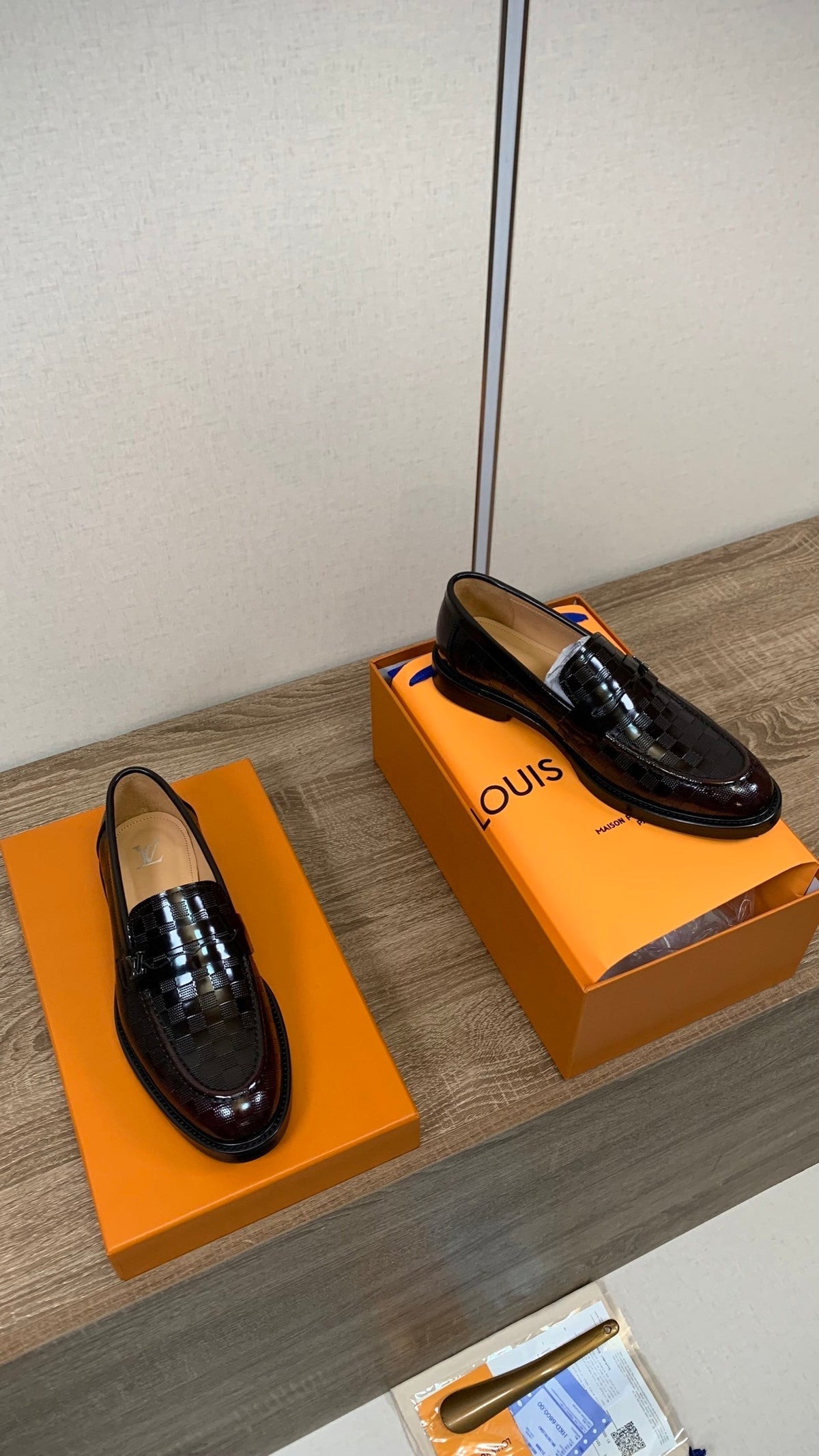 DARK BROWN PATENT LEATHER LOAFERS