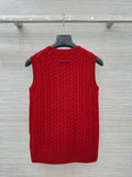 CABLE KNIT SLEEVELESS SWEATER