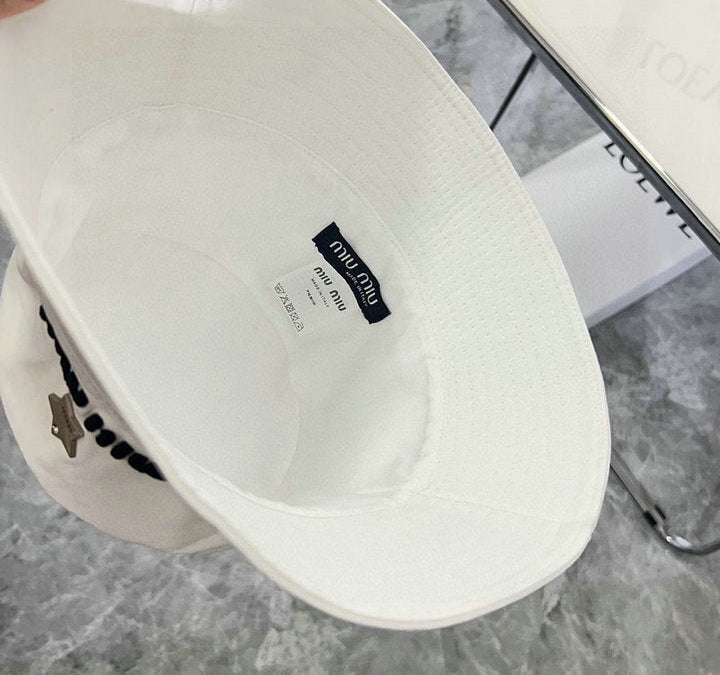 COTTON BUCKET HAT WITH FRONT EMBROIDERY