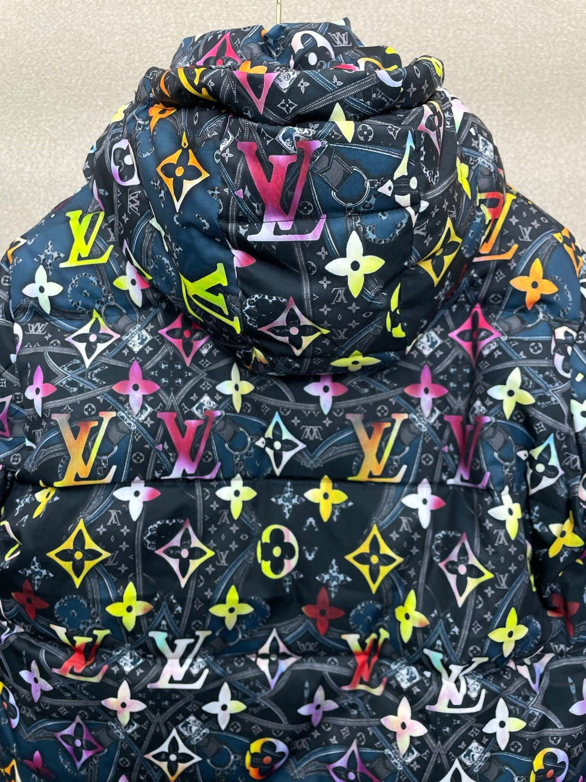MULTICOLOR GRAPHIC PUFFER JACKET