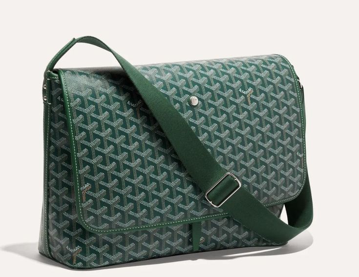 CLASSIC MESSENGER BAG