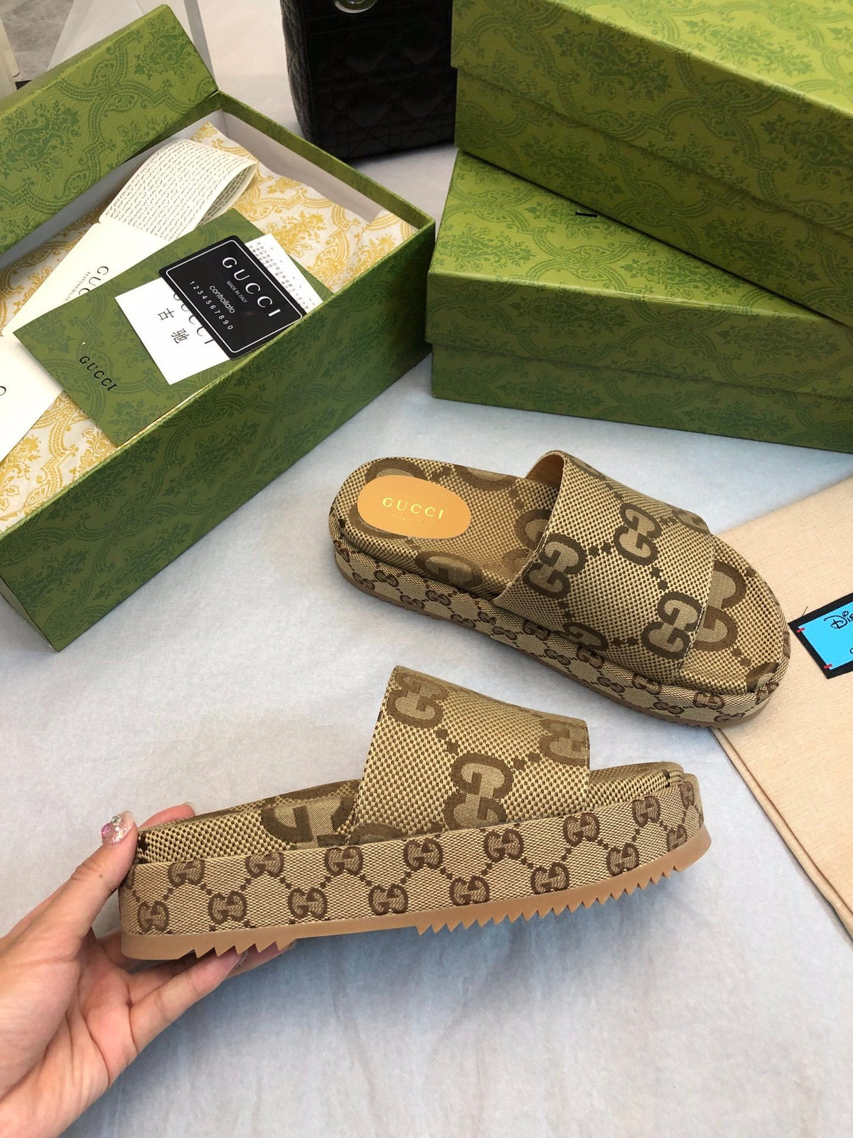 BEIGE MONOGRAM PLATFORM SLIDES