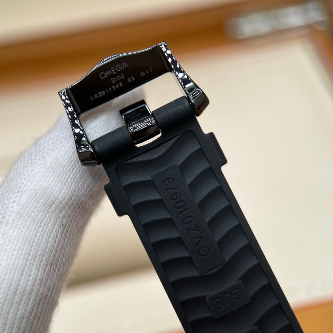 ALL BLACK SPORT DIVER WATCH