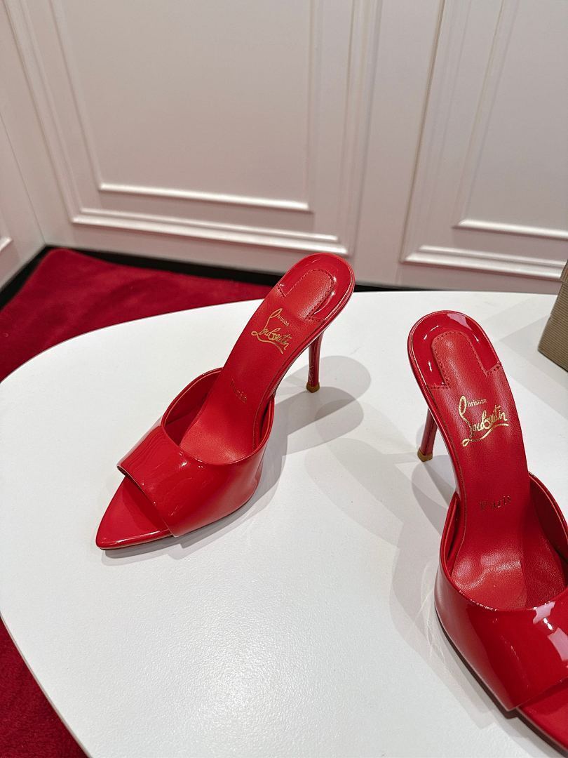 RED PATENT OPEN-TOE MULE HEELS