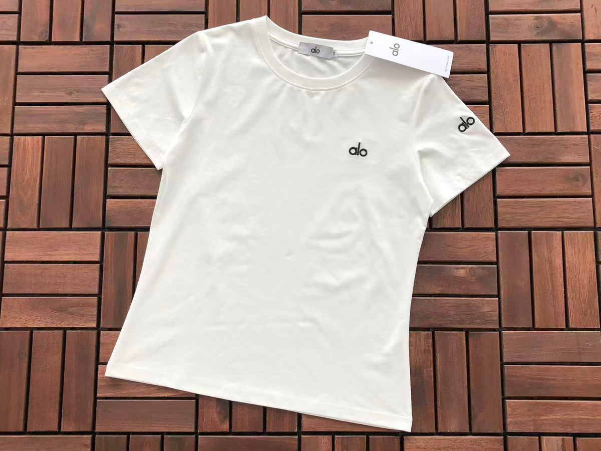 CLASSIC FIT T-SHIRT