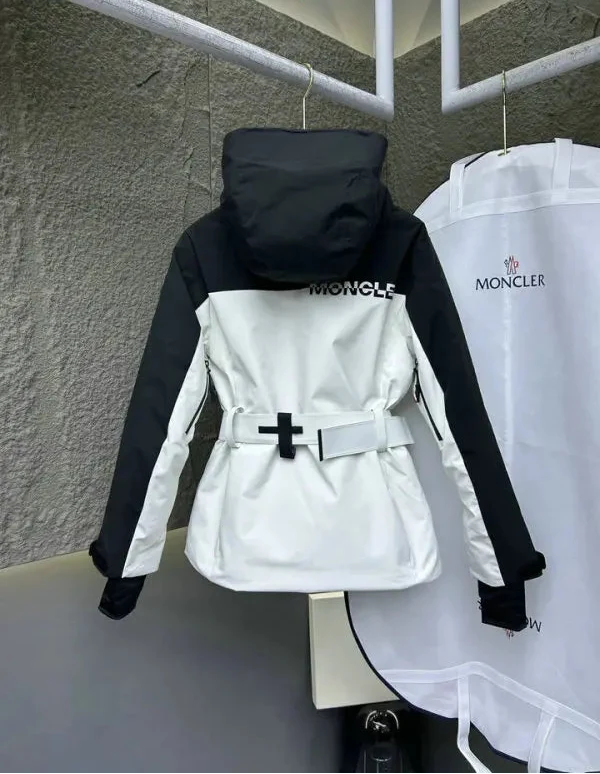 BELTED COLORBLOCK HOODED PERFORMANCE JACKET