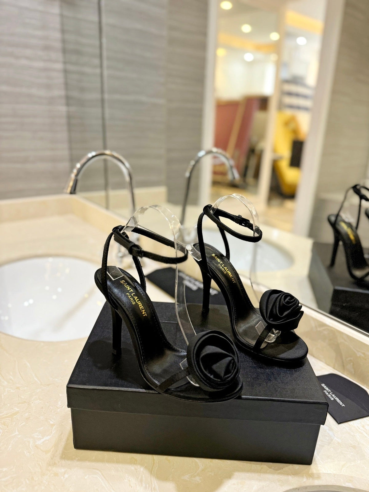 BLACK ROSE DETAIL HIGH HEEL SANDALS