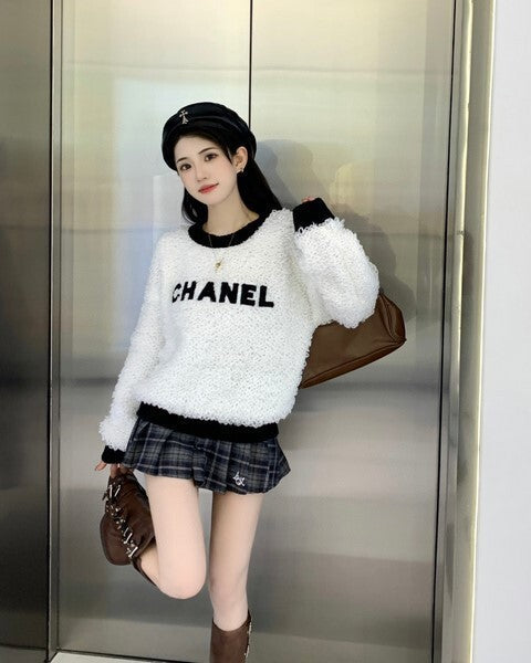 SOFT FUZZY KNIT SWEATER