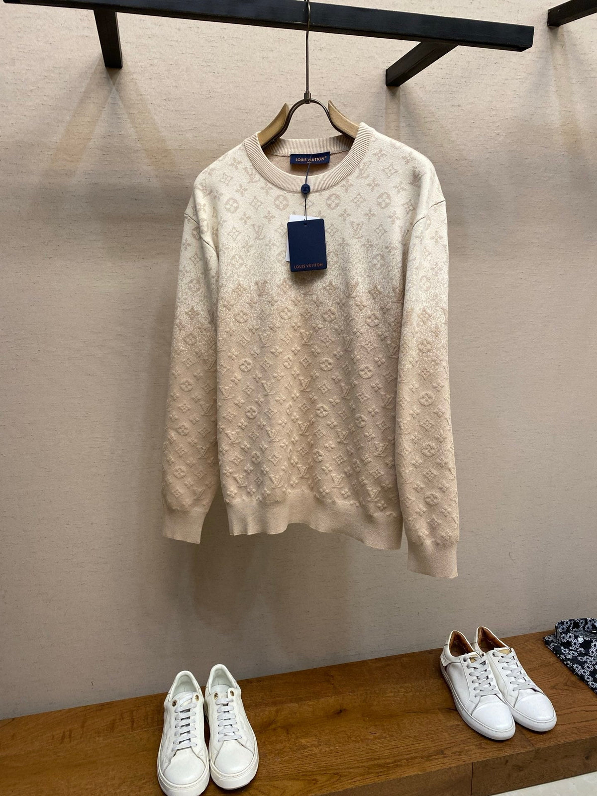 TEXTURED JACQUARD CREWNECK SWEATER
