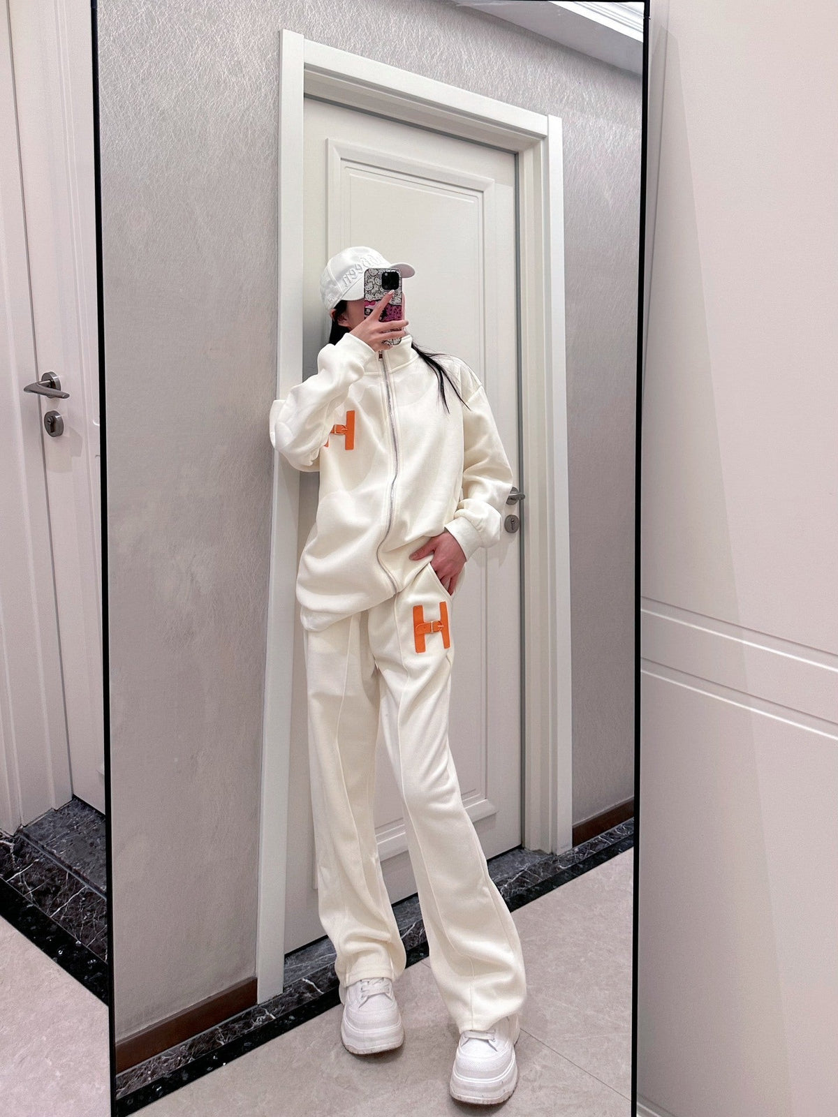 CREAM ZIP HOODIE AND PANTS SET
