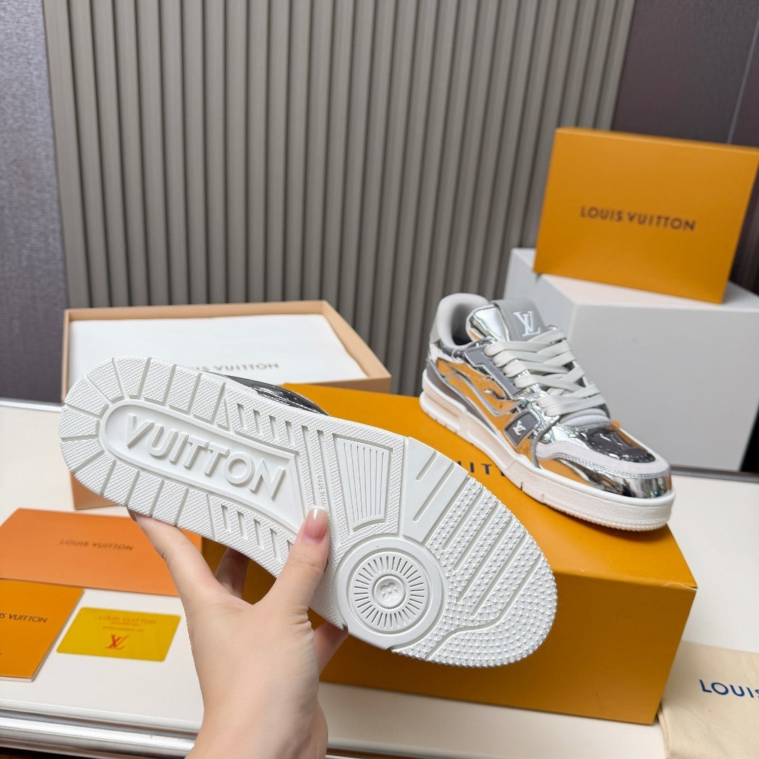 SILVER MIRROR-FINISH LOW-TOP SNEAKERS