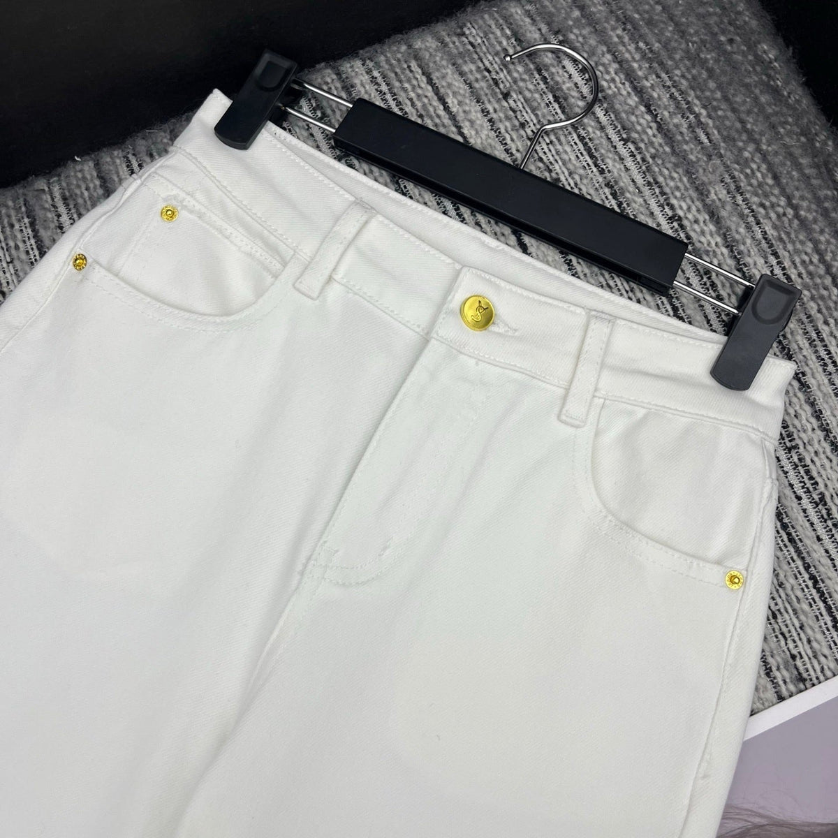 HIGH-WAIST WIDE-LEG TAILORED PANTS