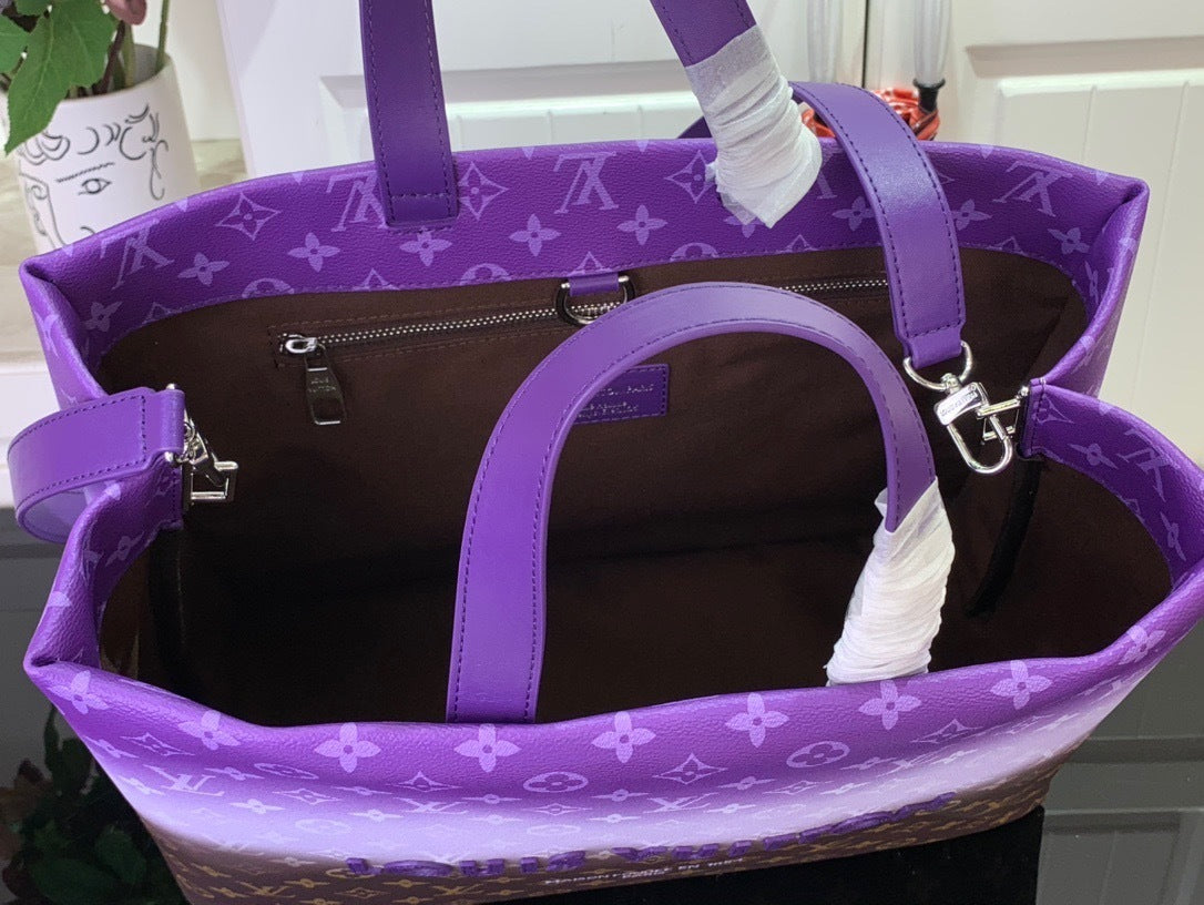 PURPLE GRADIENT STATEMENT TOTE