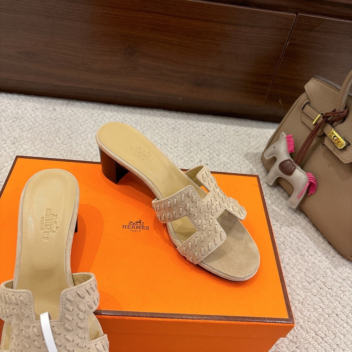 SAND BEIGE SUEDE HEELED SLIDE SANDALS