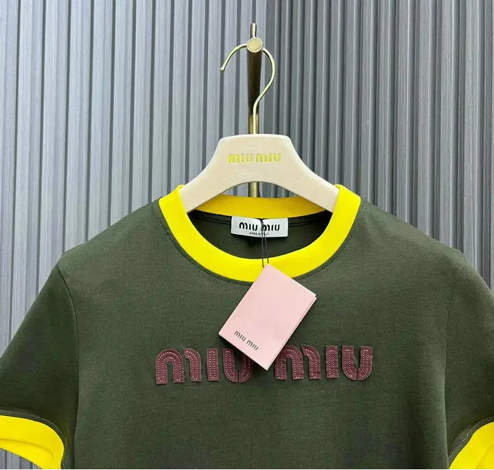 CONTRAST TRIM LOGO CROPPED T-SHIRT