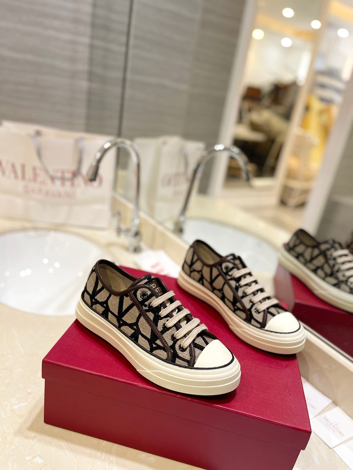 BROWN MONOGRAM LOW-TOP SNEAKERS