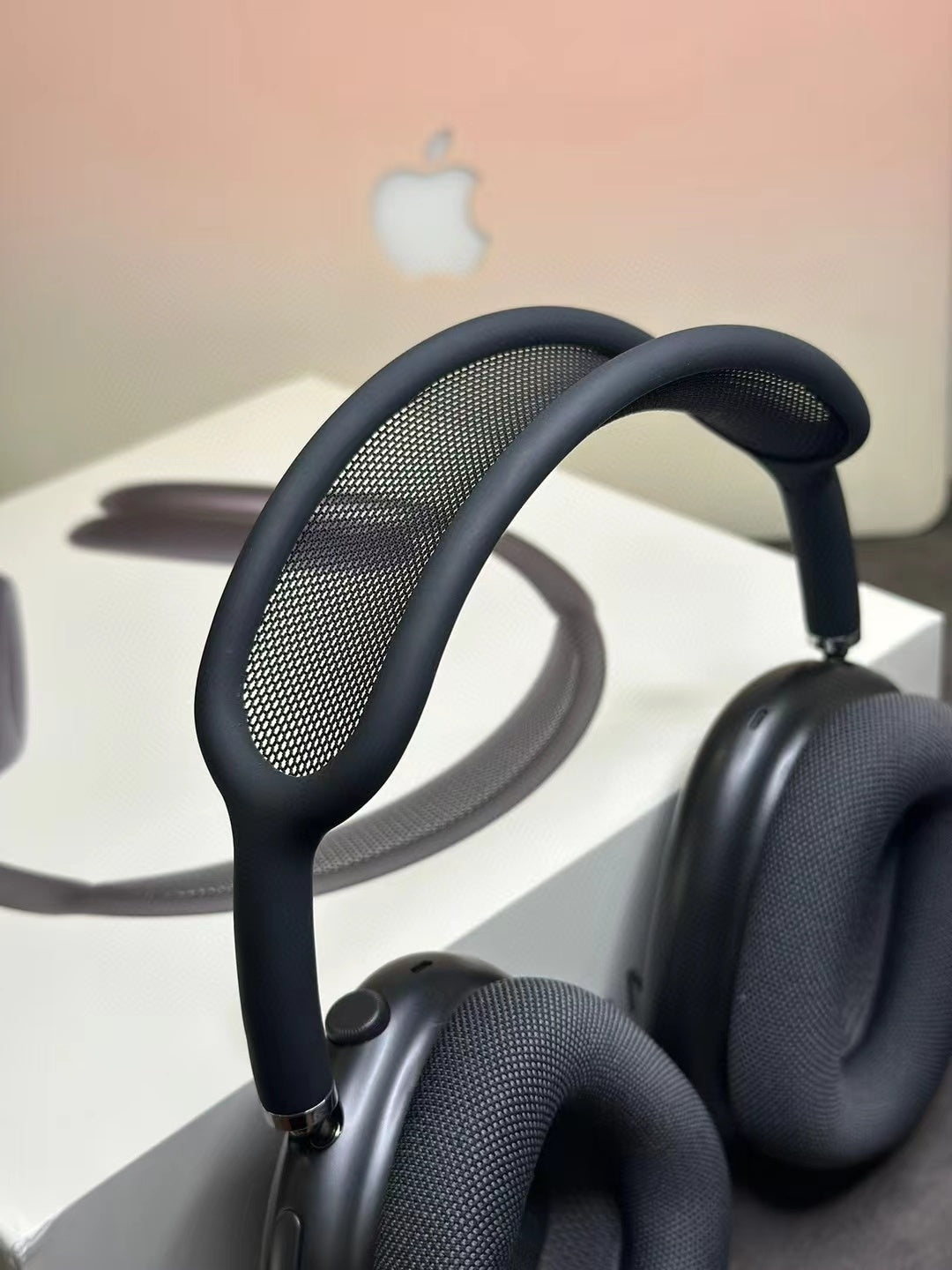 WIRELESS OVER-EAR NOISE CANCELLING HEADPHONES