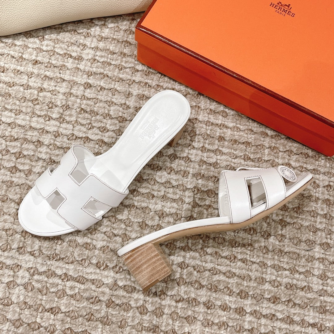WHITE LEATHER SLIDE SANDALS