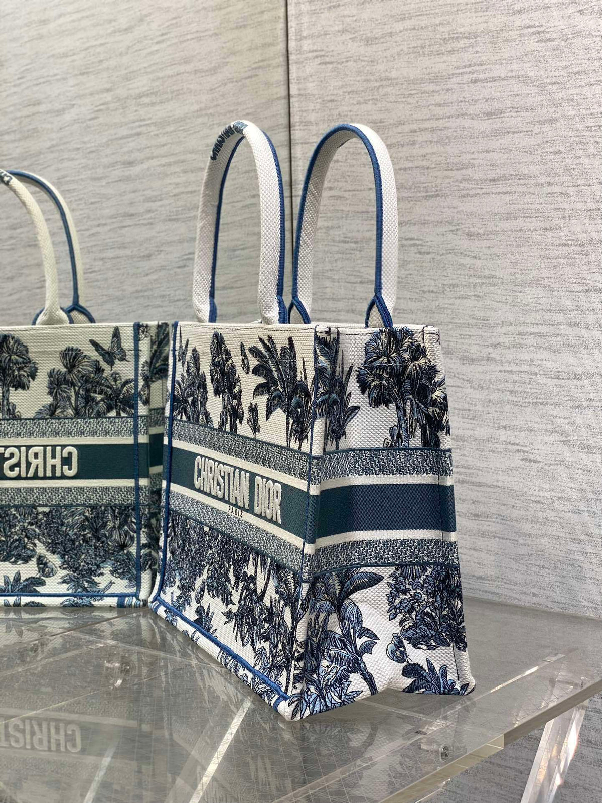 LARGE CANVAS TOTE WITH BOTANICAL PRINT