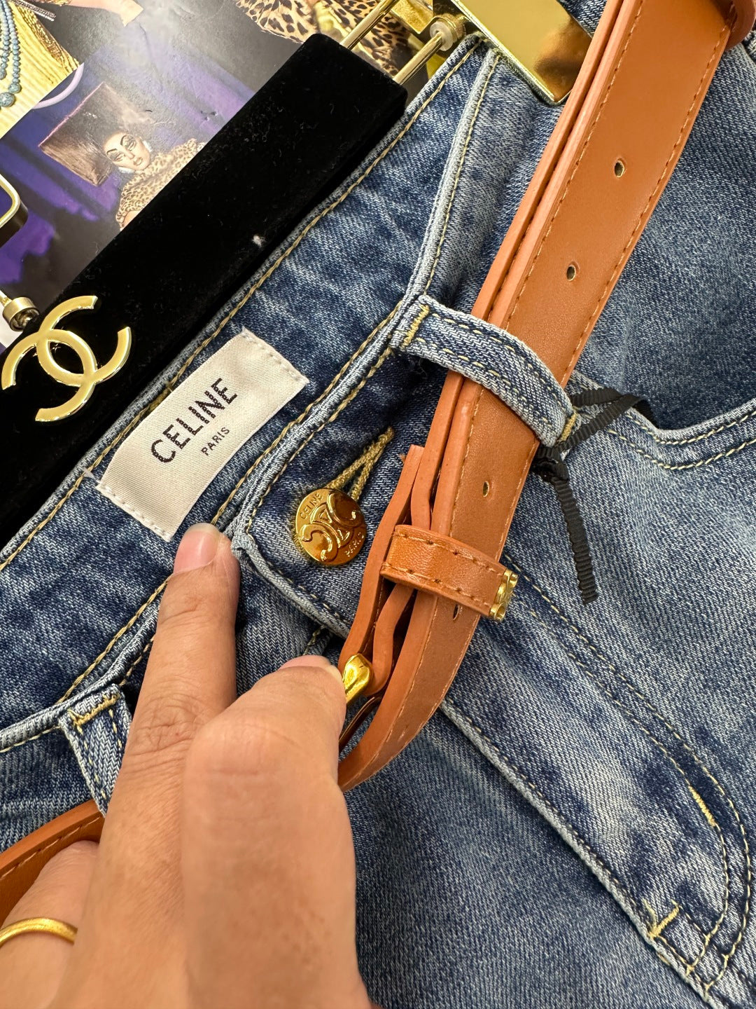 CLASSIC FLARED DENIM JEANS WITH BELT