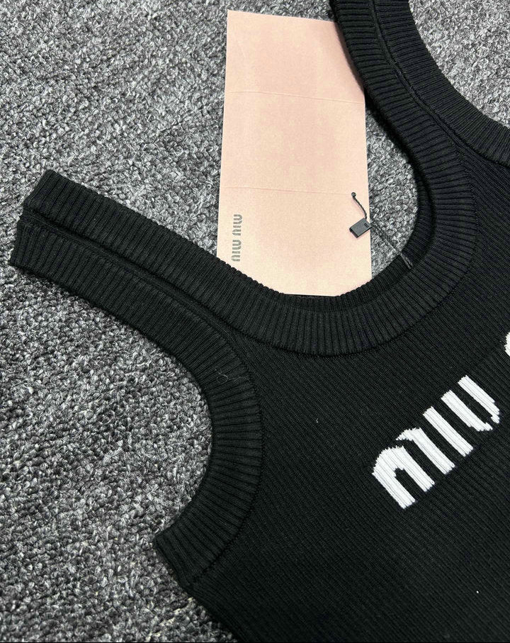 RIBBED KNIT TANK