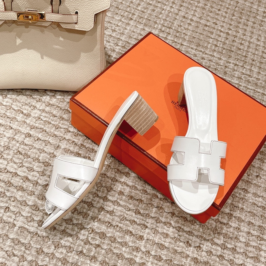 WHITE LEATHER SLIDE SANDALS