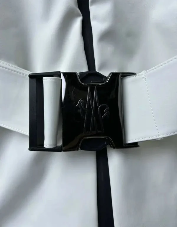 BELTED COLORBLOCK HOODED PERFORMANCE JACKET