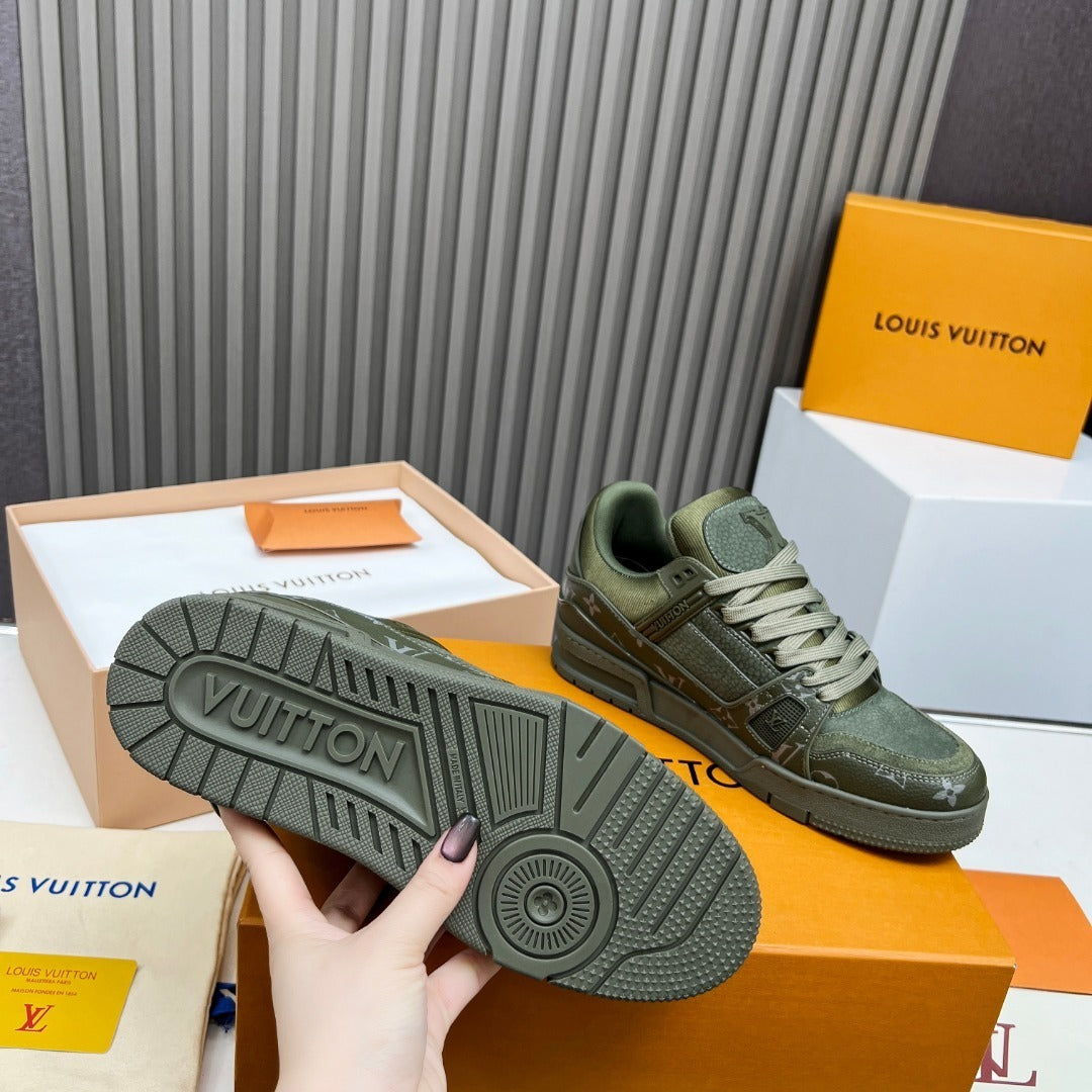 OLIVE GREEN TEXTURED LOW-TOP SNEAKERS