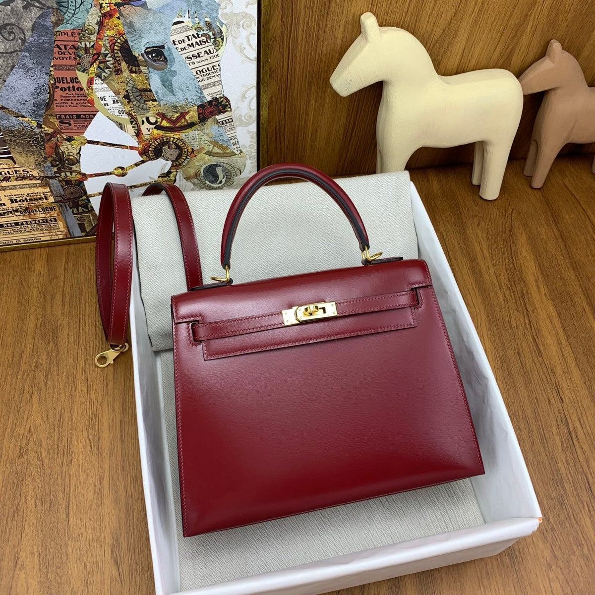 DEEP RED HANDBAG
