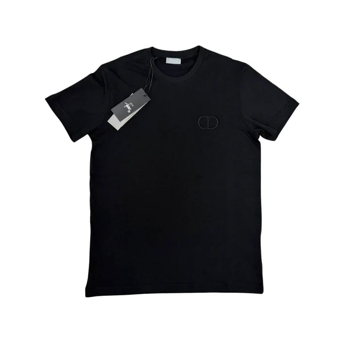 MINIMALIST EMBROIDERED T-SHIRT