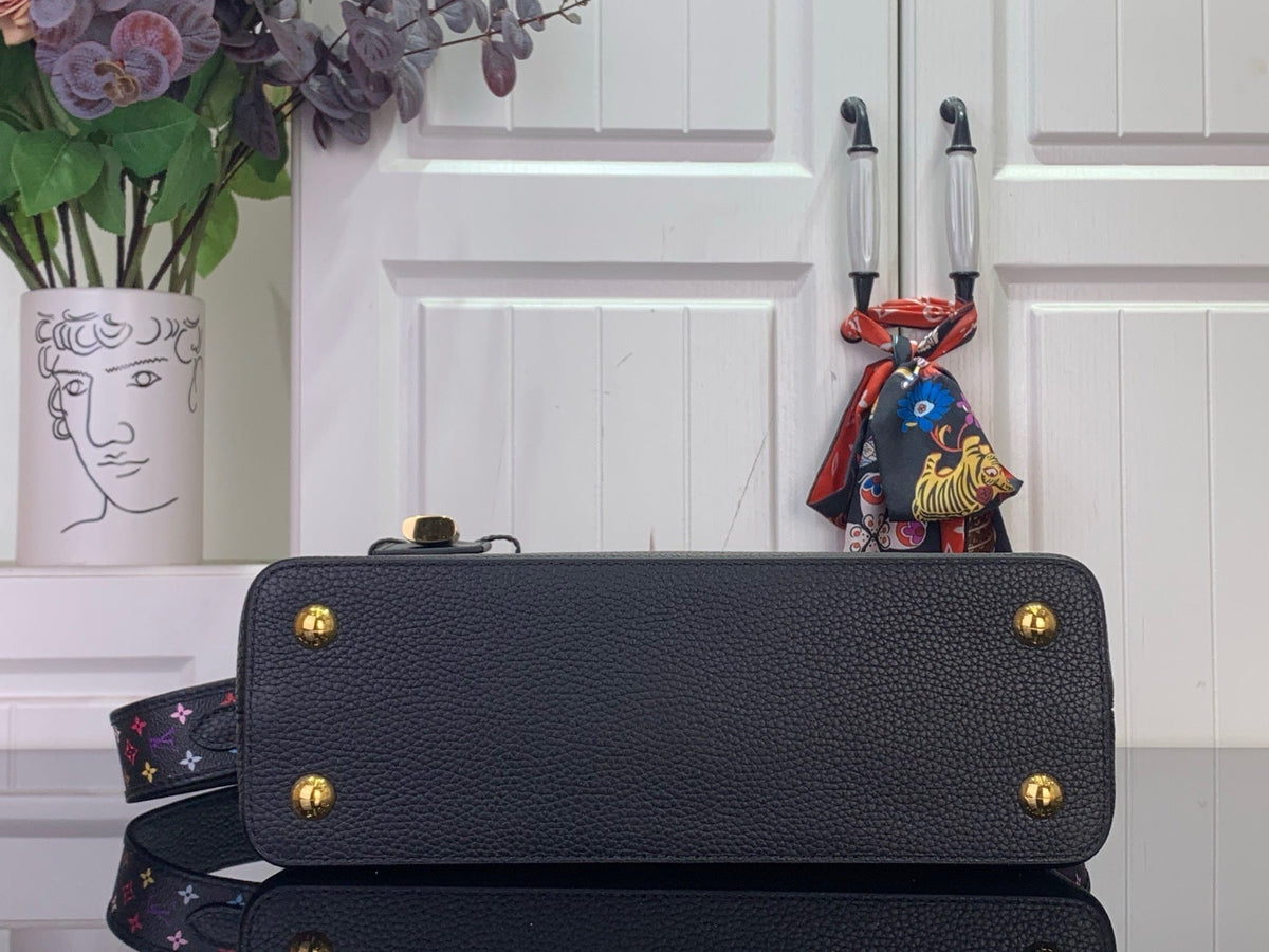 ELEGANT TOP HANDLE STATEMENT BAG