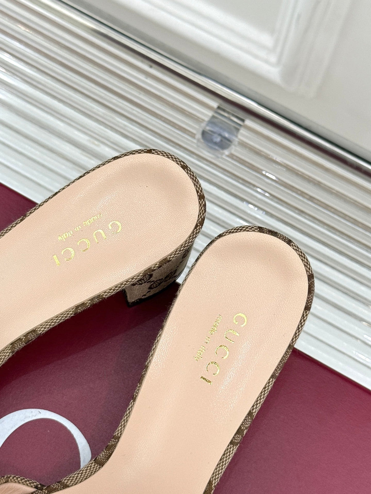 BEIGE MONOGRAM BLOCK HEEL SLIDES