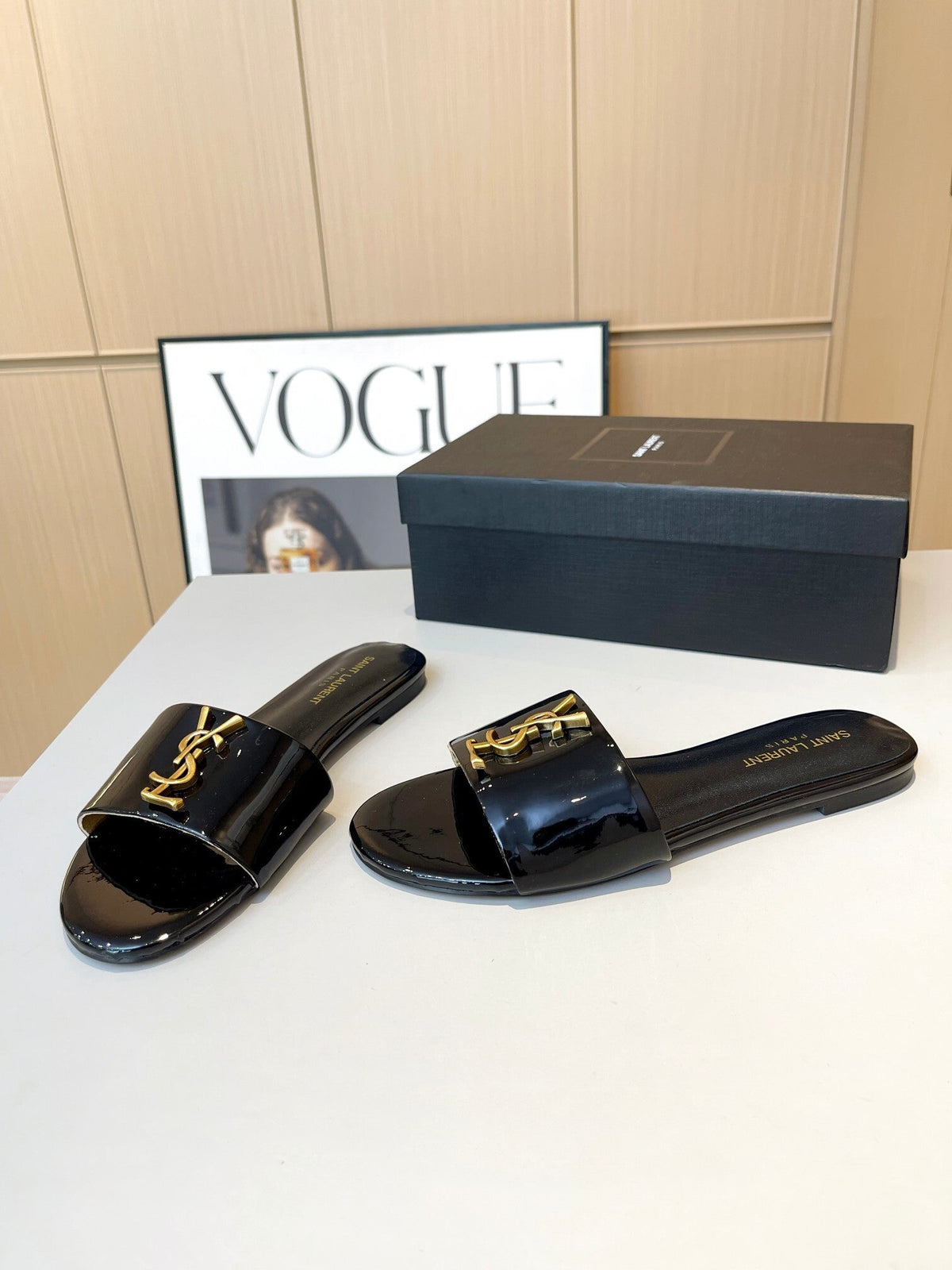 BLACK PATENT SLIDE SANDALS