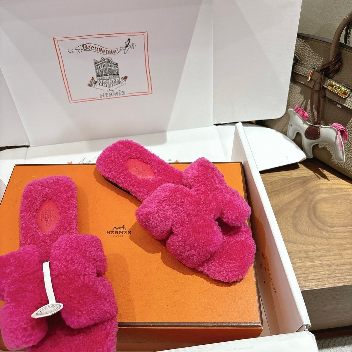 FUCHSIA FAUX FUR SLIDE SLIPPERS
