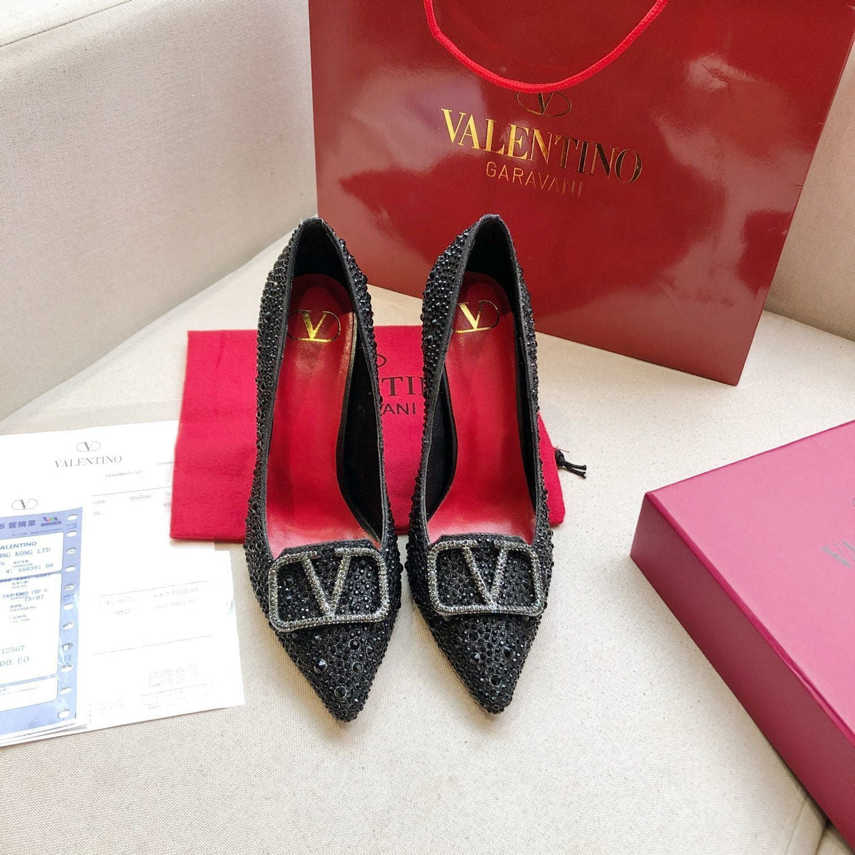 CRYSTAL EMBELLISHED HIGH HEEL PUMPS WITH SIGNATURE V BUCKLE