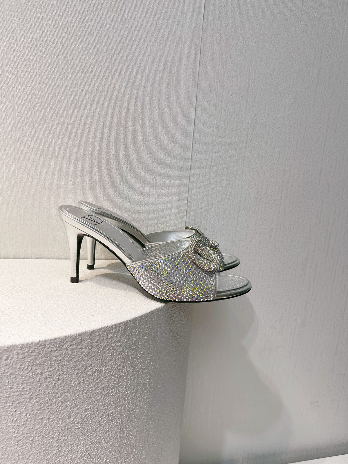 CRYSTAL EMBELLISHED MULE HEELS – SILVER
