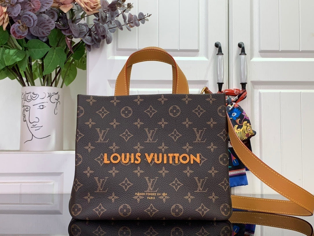 ICONIC PRINT TOTE
