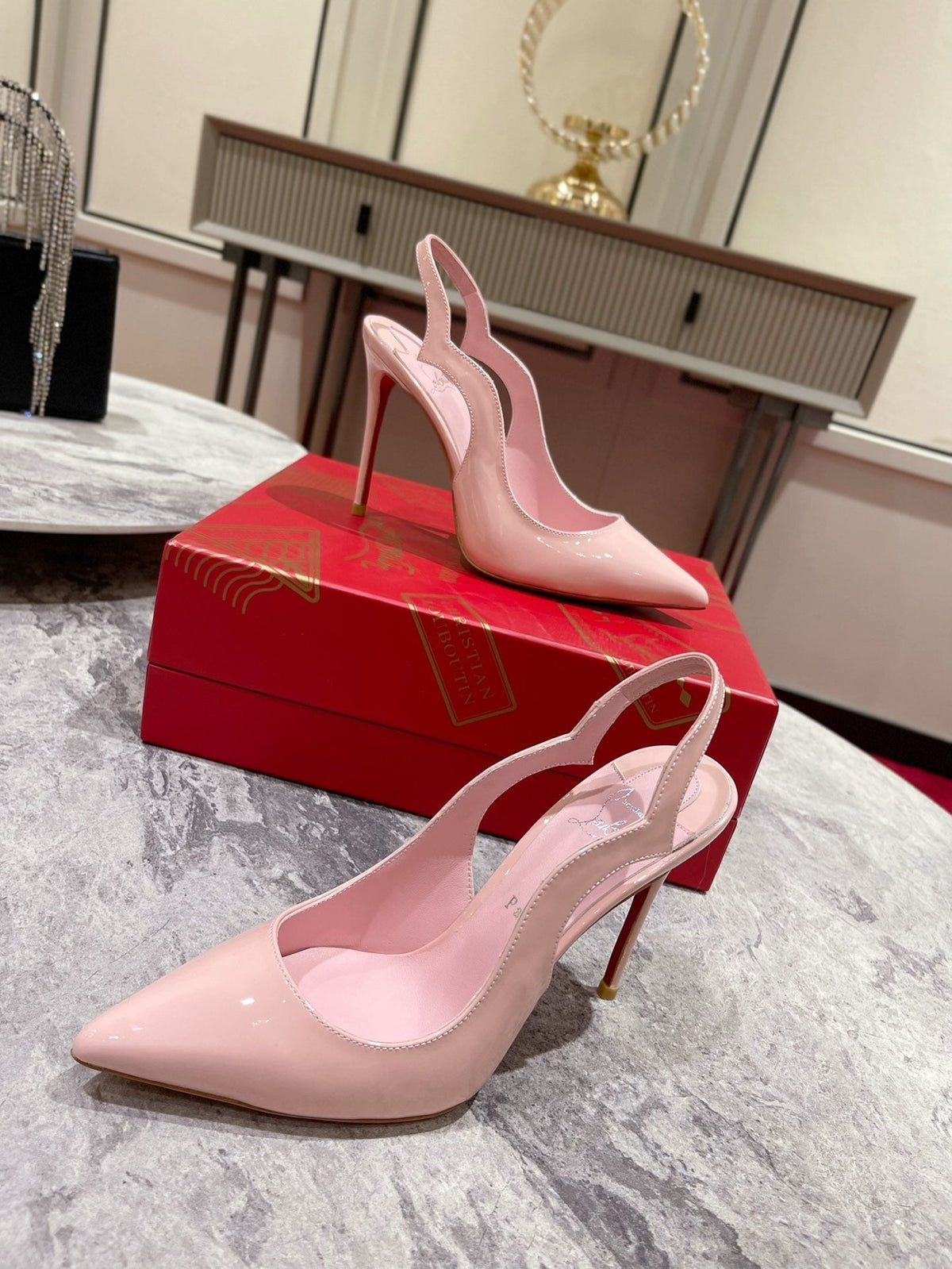 BLUSH PINK PATENT SCALLOPED SLINGBACK HEELS