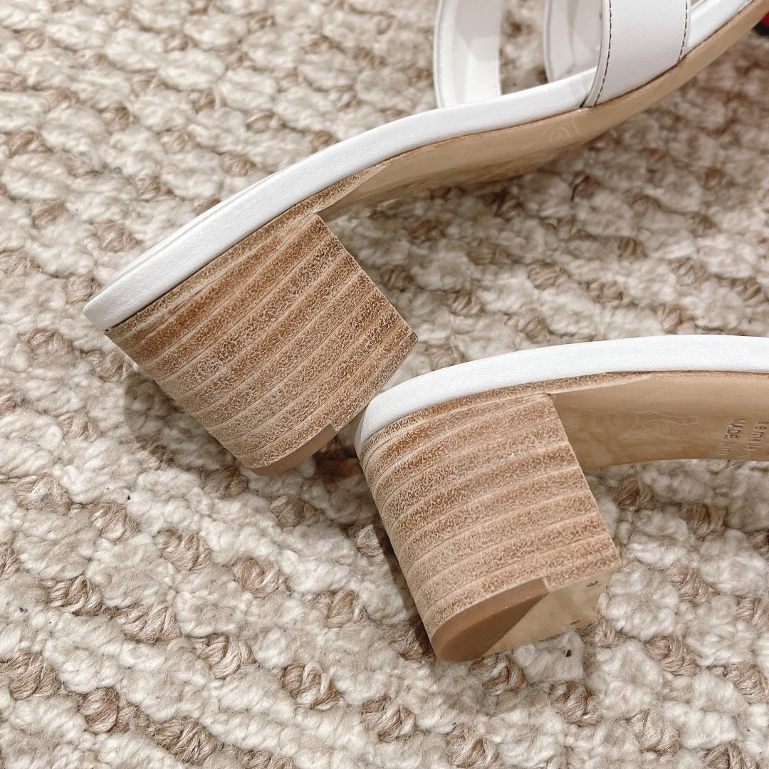 WHITE LEATHER SLIDE SANDALS