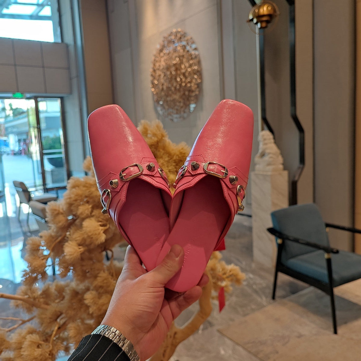 PINK BUCKLE DETAIL FLAT MULES