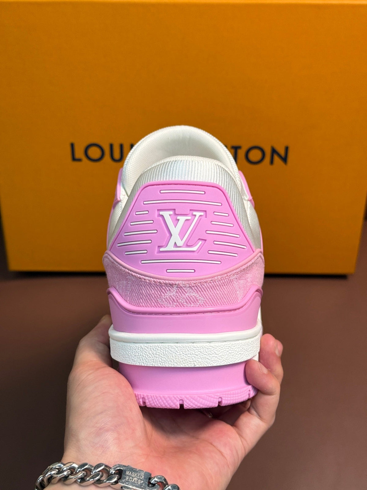 PINK & WHITE TEXTURED LOW-TOP SNEAKERS