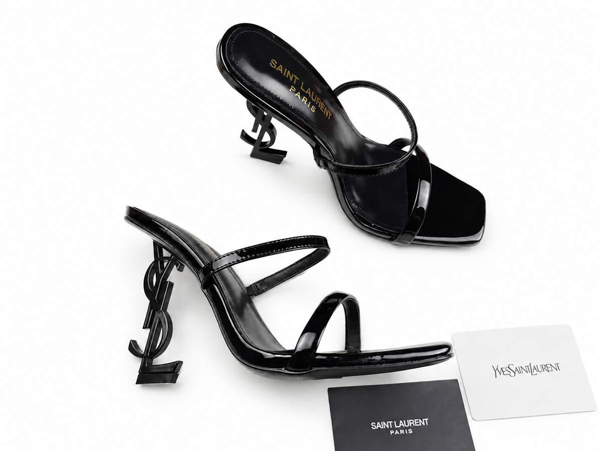 ELEGANT BLACK STRAPPY HEEL SANDALS