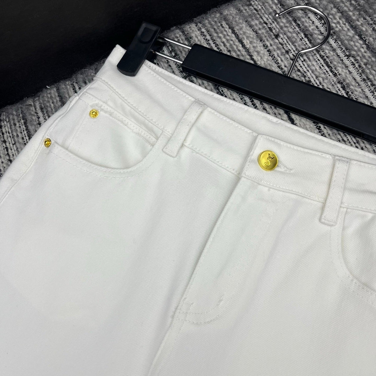 HIGH-WAIST WIDE-LEG TAILORED PANTS